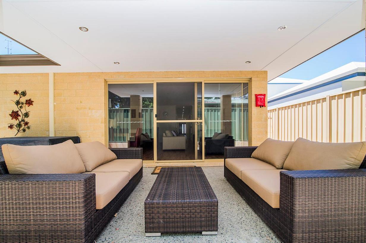 Busselton Holiday Home エクステリア 写真